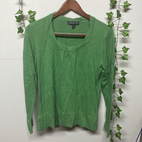 Luxury Chashmere blend, sweater, Banana Republic, size XL - Picture 1 of 2